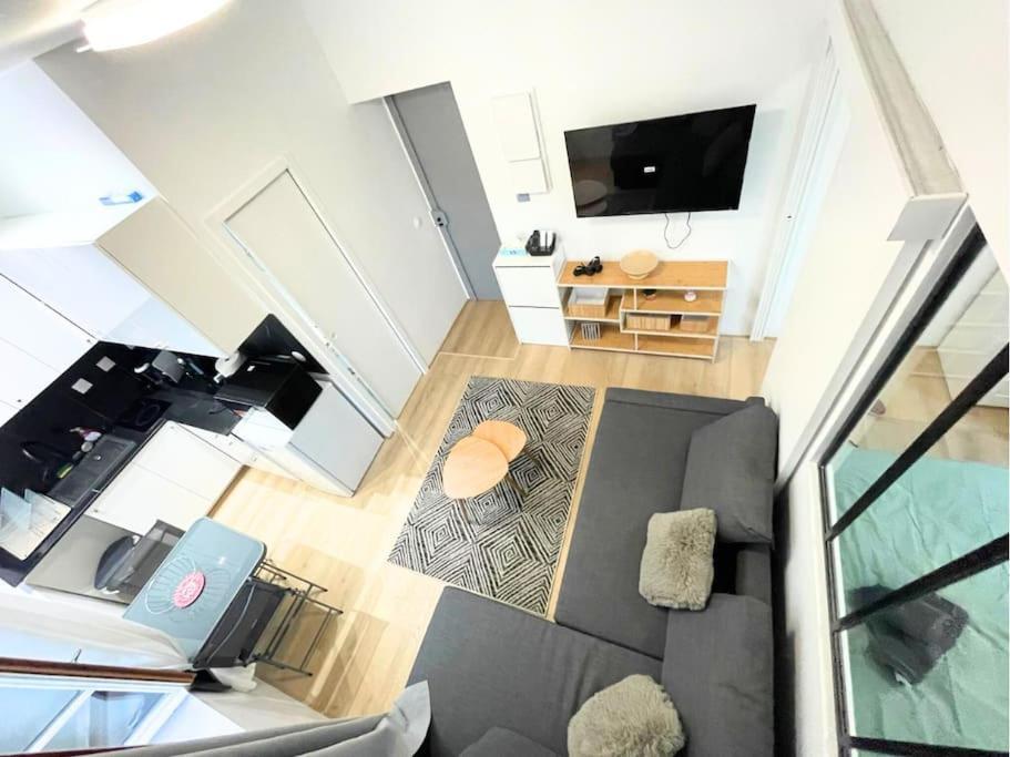 F2 - 13eme Apartment